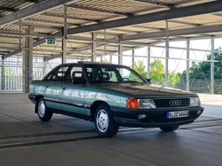 Grün Gebraucht 1986 Audi 100 Limousine | 5.750 €