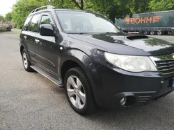 Grau Gebraucht 2010 Subaru Forester SUV | 3.050 € (Fairer Preis)