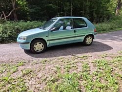 Grün Gebraucht 1998 Peugeot 106 Kleinwagen | 1.950 €