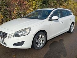 Weiß Gebraucht 2011 Volvo V60 Kombi | 9.100 € (Etwas zu teuer)
