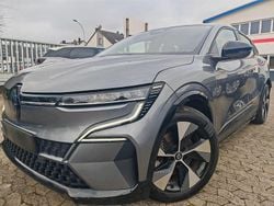 Grau Gebraucht 2022 Renault Megane E-Tech Limousine | 17.850 € (Superpreis)