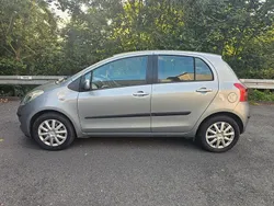 Grau Gebraucht 2008 Toyota Yaris Executive Limousine | 5.300 € (Fairer Preis)