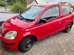 Rot Gebraucht 2003 Toyota Yaris Limousine | 1.450 € (Fairer Preis)