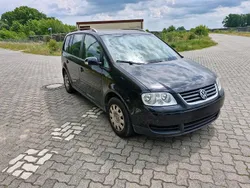 Schwarz Gebraucht 2006 VW Touran Van / Kleinbus | 3.300 €