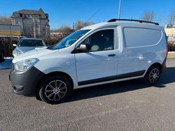 Weiß Gebraucht 2015 Dacia Dokker Van / Kleinbus | 5.499 € (Fairer Preis)