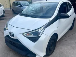 Weiß Gebraucht 2020 Toyota Aygo Kleinwagen | 4.900 € (Fairer Preis)