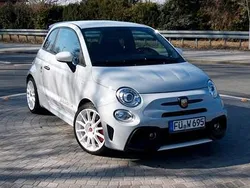 Grau Gebraucht 2022 Abarth 695 Esseesse Kleinwagen | 30.900 € (Etwas zu teuer)