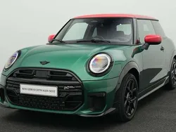 Grün Gebraucht 2024 Mini John Cooper Works Kleinwagen | 31.015 € (Fairer Preis)