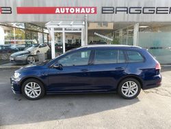 Blau Gebraucht 2019 VW Golf VII Comfortline Kombi | 13.490 € (Fairer Preis)