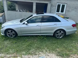 Silber Gebraucht 2017 Mercedes 220 Limousine | 8.990 €