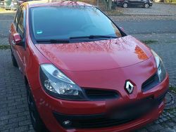 Rot Gebraucht 2006 Renault Clio III Kleinwagen | 4.990 €