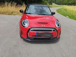 Rot Gebraucht 2021 Mini Cooper SE Classic Kleinwagen | 18.500 € (Fairer Preis)