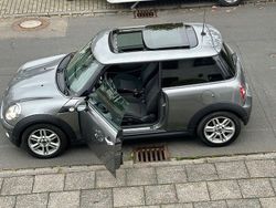 Grau Gebraucht 2009 Mini ONE Kleinwagen | 6.499 € (Etwas zu teuer)