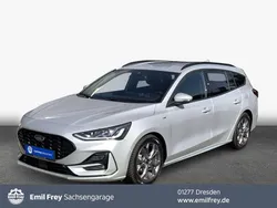 Silber Gebraucht 2024 Ford Focus ST-Line X Kombi | 25.940 € (Guter Preis)