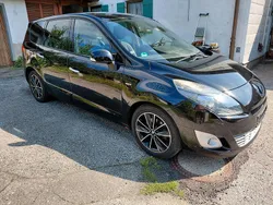 Schwarz Gebraucht 2012 Renault Scénic III Van / Kleinbus | 2.400 € (Guter Preis)