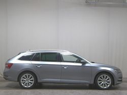 Grau Gebraucht 2021 Skoda Superb Style Kombi | 20.680 € (Superpreis)