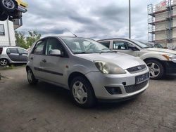 Grau Gebraucht 2006 Ford Fiesta Kleinwagen | 1.780 € (Fairer Preis)