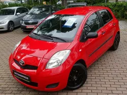 Rot Gebraucht 2009 Toyota Yaris Cool Limousine | 5.380 € (Etwas zu teuer)