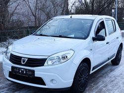 Weiß Gebraucht 2012 Dacia Sandero Ambiance Limousine | 3.000 € (Fairer Preis)