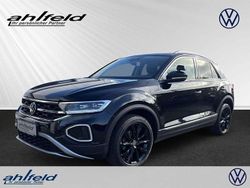 Deep black perleffekt (metallic) Gebraucht 2023 VW T-Roc Style SUV | 28.880 € (Teuer)