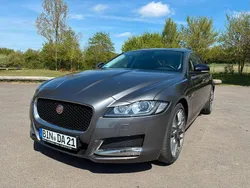 Grau Gebraucht 2018 Jaguar XF Prestige Limousine | 16.400 € (Superpreis)