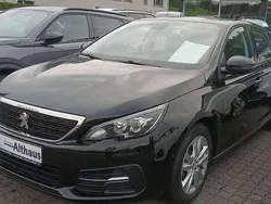 Lackierung schwarz perla nera Gebraucht 2019 Peugeot 308 Active Kleinwagen | 13.950 € (Etwas zu teuer)