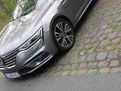 Grau Gebraucht 2021 Renault Talisman Initiale Kombi | 19.900 €