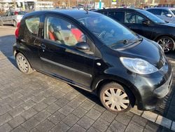Schwarz Gebraucht 2008 Peugeot 107 Urban Move Kleinwagen | 2.250 € (Fairer Preis)