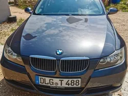 Grau Gebraucht 2006 BMW 330 Kombi | 9.500 €