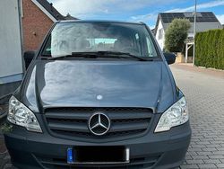 Blau Gebraucht 2011 Mercedes Vito Van / Kleinbus | 27.000 €