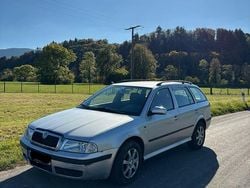 Silber Gebraucht 2004 Skoda Octavia Kombi | 950 € (Guter Preis)