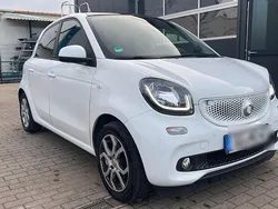 Weiß Gebraucht 2017 Smart ForFour Passion Kleinwagen | 10.000 € (Fairer Preis)