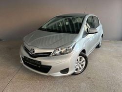 Silber Gebraucht 2012 Toyota Yaris Life Kleinwagen | 8.999 € (Fairer Preis)