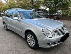 Silber Gebraucht 2006 Mercedes E200 Kombi | 10.450 €