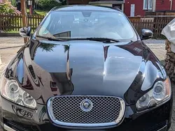 Schwarz Gebraucht 2010 Jaguar XF Luxury Limousine | 14.990 €