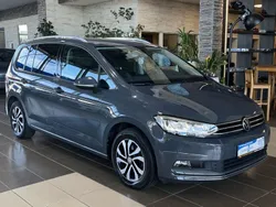 Grau Gebraucht 2021 VW Touran Active Van / Kleinbus | 23.900 € (Fairer Preis)