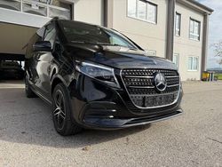 Schwarz Gebraucht 2025 Mercedes V300 Exclusive Van / Kleinbus | 104.125 € (Teuer)
