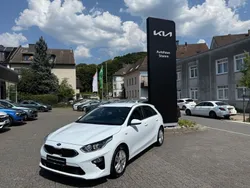 Weiß Gebraucht 2020 Kia Ceed Limousine | 16.490 € (Fairer Preis)