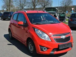 Rot Gebraucht 2011 Chevrolet Spark LT Kleinwagen | 2.500 € (Guter Preis)