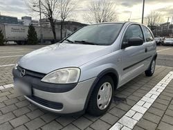 Grau Gebraucht 2002 Opel Corsa Kleinwagen | 999 € (Guter Preis)