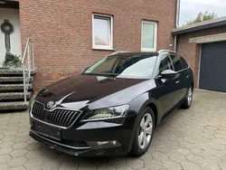Schwarz Gebraucht 2018 Skoda Superb Kombi | 16.800 € (Fairer Preis)