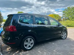 Schwarz Gebraucht 2012 Seat Alhambra Van / Kleinbus | 9.390 € (Fairer Preis)