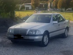 Silber Gebraucht 1996 Mercedes C180 Classic Limousine | 1.950 € (Superpreis)
