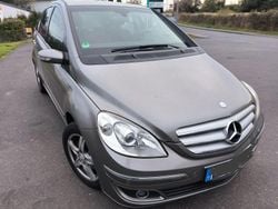 Grau Gebraucht 2006 Mercedes B200 Van / Kleinbus | 7.000 € (Fairer Preis)