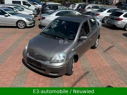Grau Gebraucht 2003 Toyota Yaris Kleinwagen | 1.990 € (Guter Preis)