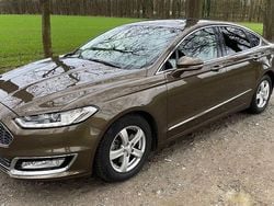 Braun Gebraucht 2016 Ford Mondeo Vignale Limousine | 11.900 € (Guter Preis)