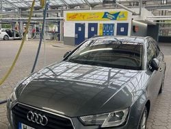 Grau Gebraucht 2017 Audi A4 Ambiente Limousine | 13.500 € (Superpreis)