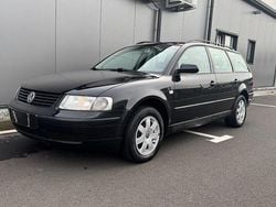 Schwarz Gebraucht 2000 VW Passat Kombi | 1.790 € (Fairer Preis)
