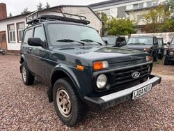 Grün Gebraucht 2016 Lada Taiga SUV | 6.500 € (Guter Preis)