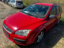 Rot Gebraucht 2005 Ford Focus Limousine | 1.590 € (Fairer Preis)